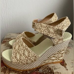 Elegant Tan Wedge Sandals